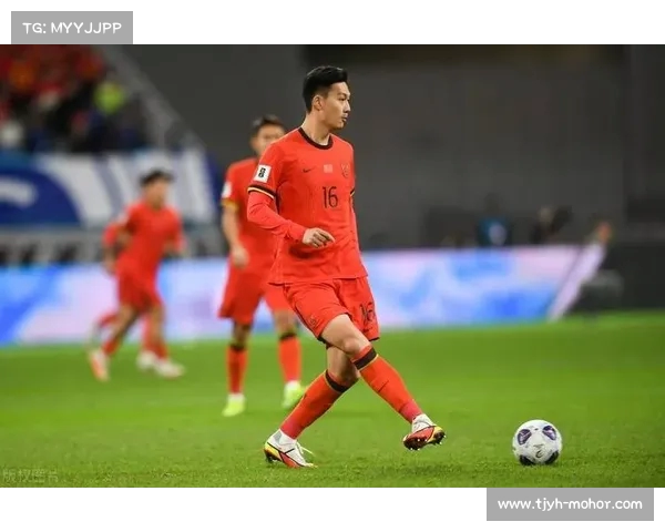 粤媒:低谷中探寻希望,国足承认差距但拒绝躺平 粤媒:低谷中探寻希望,国足承认差距但拒绝躺平